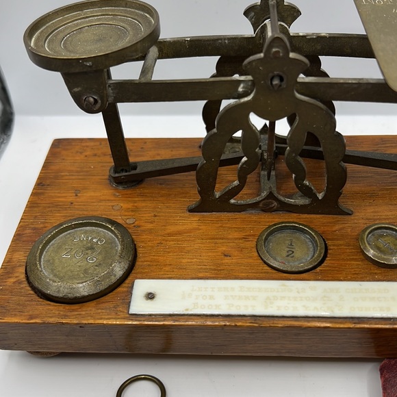 Antique letter scale and 1949 scale and pouch - Picture 6 of 11